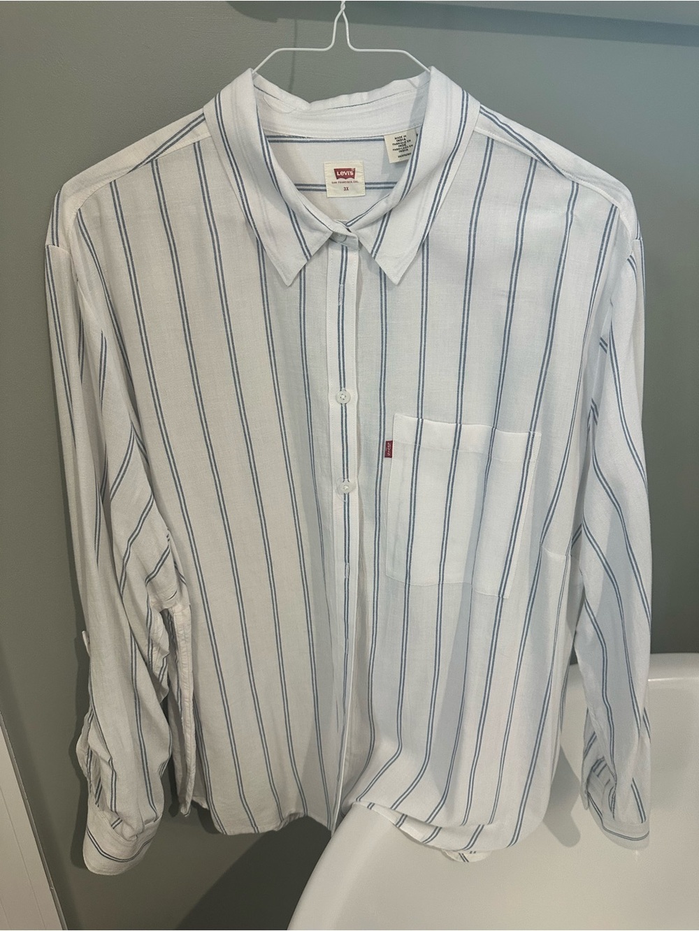 Levi's women’s White/Blue Stripe Button-Up Shirt